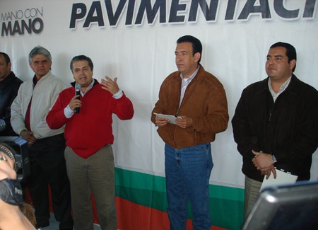 39 MDP para pavimentar 240 cuadras en Acuña, anuncian el gobernador Humberto Moreira y el alcalde Evaristo Lenin Pérez