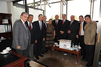 los diputados federales de Coahuila con la presidenta del CEN del PRI Beatriz Paredes Rangél