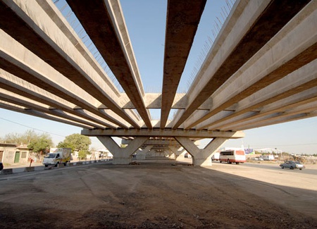 Infraestructura sin precedente por casi mil 100 millones de pesos en puentes, carreteras y vialidades para Torreón