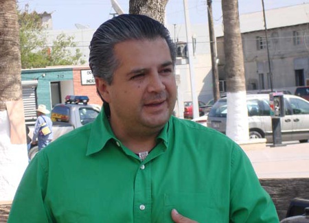 Truena el Presidente Municipal de Acuña contra IMSS