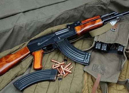 AK 47   foto cortesia wikipedia