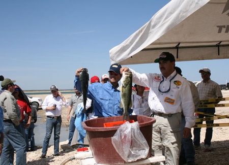 Con gran éxito se realiza torneo de pesca Coahuila Turismo 2008.