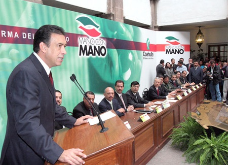 Dos mil 90 millones de pesos  para el convenio "Mano con Mano 2007"; lo firma el gobernador con los alcaldes