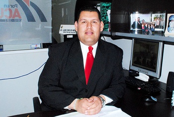 Juan Carlos Mendoza Lerma, director de ICOJUVE Acuña.