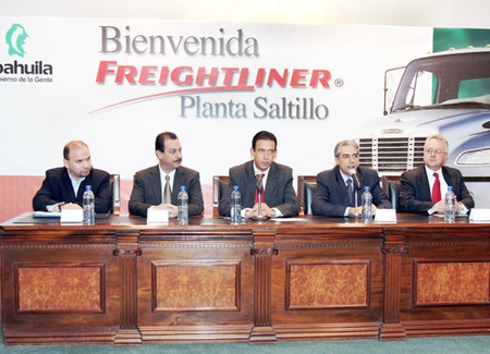 El gobierno de la gente consolida una magna inversión más para Coahuila con la planta FREIGHTLINER de tractocamiones