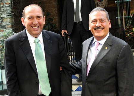 El Gobernador Rubén Moreira Valdez sostuvo un encuentro con el coordinador de la bancada del PRI en San Lázaro, Manlio Fabio Beltrones.