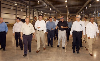 Crece el empleo en Coahuila; el gobernador Humberto Moreira inaugura dos nuevas empresas en Saltillo