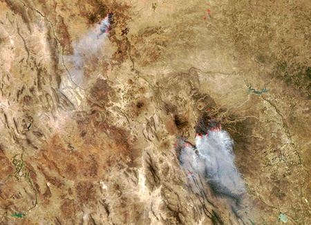 Foto satelital de los incendios en Coahuila y Texas. Fuente: NASA / MODIS Rapid Response Team.