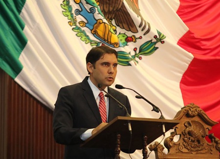 El diputado local Neorrositense Antonio Nerio Maltos, presento una iniciativa de decreto con el fin de adecuar la ley de defensoría jurídica integral en Coahuila.