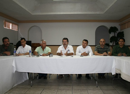 Truenan la CANACO, gobierno municipal y turismo de Acuña, Coahuila contra aduana mexicana