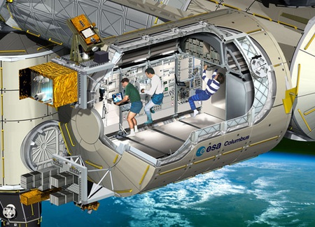Los astronautas de la ESA Fuglesang y Reiter regresan a la Tierra