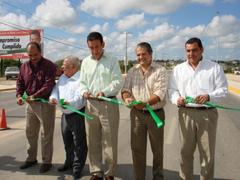 Inauguran el gobernador Humberto Moreira y el alcalde Evaristo Lenin el Boulevard Cedros en Acuña