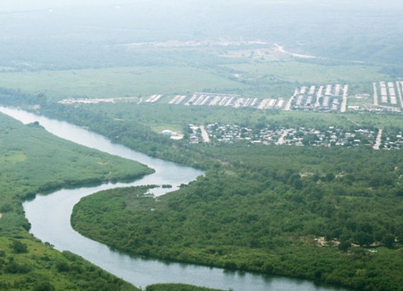 Vista aérea del Rio Bravo sobre Cd. Acuña