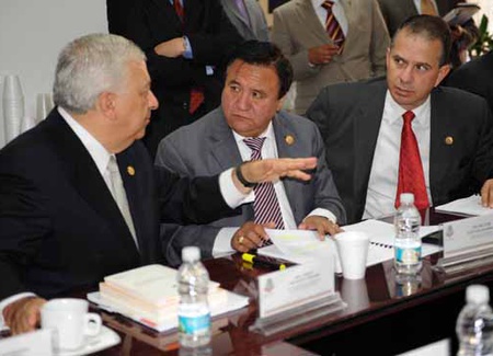 Diputados: Francisco Saracho, Emilio Chuayffet y Héctor Guevara