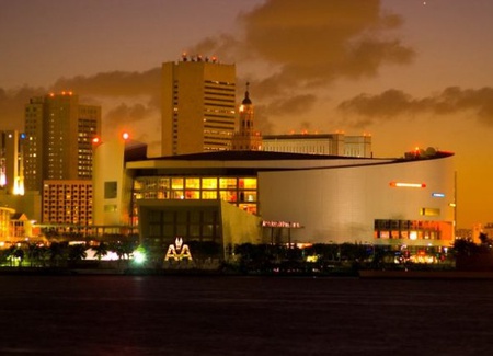 El American Airlines Arena, un emblemático estadio y centro de espectáculos de la Ciudad de Miami, y una de las muchas construcciones de Odebrecht en Estados Unidos