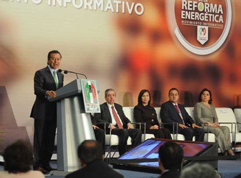   El presidente nacional del PRI, César Camacho, afirmó que el país vive hoy un momento crucial en el proceso de reformas transformadoras
