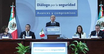 El presidente Calderón encabeza el evento Diálogos por la Seguridad