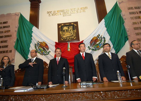 Asiste el gobernador del estado Humberto Moreira Valdés a la instalación de la LVIII legislatura local