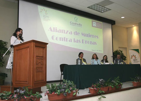 Firma convenio el instituto coahuilense de las mujeres con el centro de integración juvenil