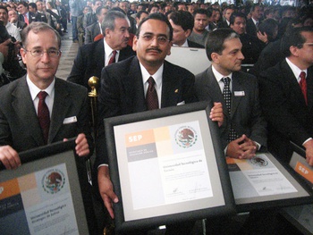 La Universidad Tecnológica de Torreón recibe reconocimiento de la SEP federal por la calidad de sus programas de estudio