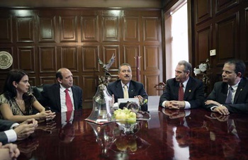 senador Manlio Beltrones, diputados Rubén Moreira, Francisco Saracho, Noe Garza y Carolina Viggiano