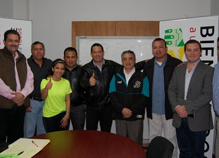 El deporte es la prioridad para la actual administración municipal: por esta razón el  alcalde, Ricardo Aguirre, realizó importante convenio con el Club Saraperos de Saltillo.