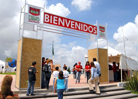 Visitan 7 mil personas la XI Feria del Libro Saltillo 2008 durante primer fin de semana