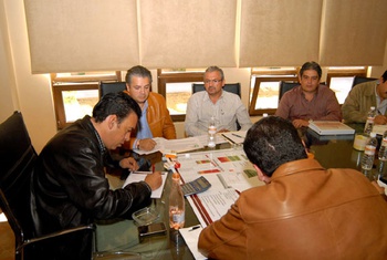 Concluye el mandatario coahuilense reuniones de planeación rumbo a la firma del programa Mano con Mano 2009