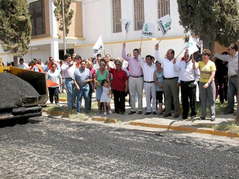 Se puso en marcha, en el segundo cuadro de Torreón, el Programa de Repavimentación en el que se invierten más de 107 millones de pesos.