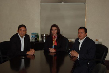 La diputada Alma Carolina Viggiano con los alcaldes Antonio Nerio y Jesús Maria Montemayor