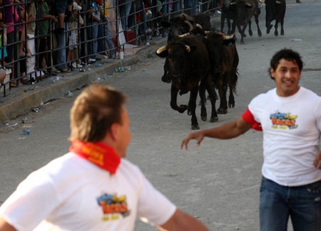 Turistas nacionales y extranjeros participando en el Running Las Vacas