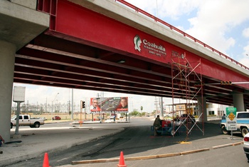 Casi listo el puente vehicular  Román Cepeda y 16 de septiembre en Piedras Negras