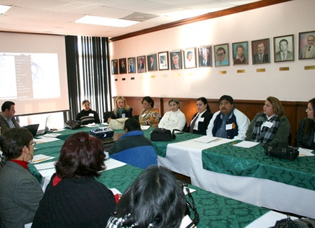 Ofrecen taller de sensibilización con perspectiva de género a personal de la administración municipal
