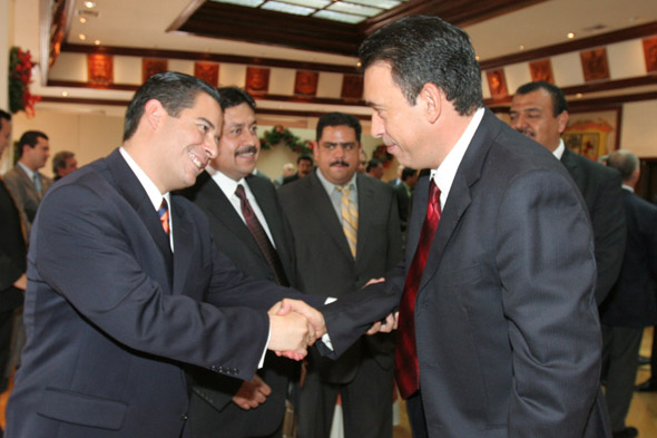 Reitera gobernador Humberto Moreira compromiso de trabajar por los municipios de Coahuila