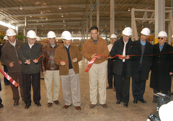 El presidente Felipe Calderón y el gobernador Humberto Moreira inauguaran la planta Technocast donde se invirtieron 136 mdd