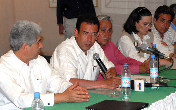 Preside la Secretaría de Gobernación reunión con el gobernador Humberto Moreira y el alcalde Chuy Mario Flores