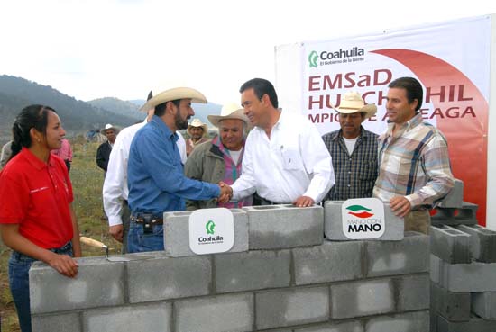 Pone el gobernador primera piedra de preparatoria EMSAD en Huachichil, Arteaga; se inicia construcción de 12 más en el estado
