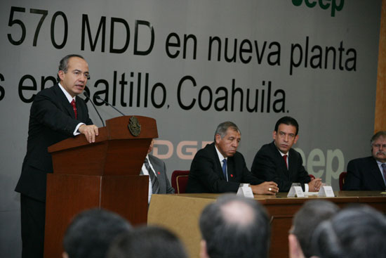 Coahuila es de los estados puntales en industria automotriz en México, asegura el Presidente Felipe Calderón durante el anuncio de inversión