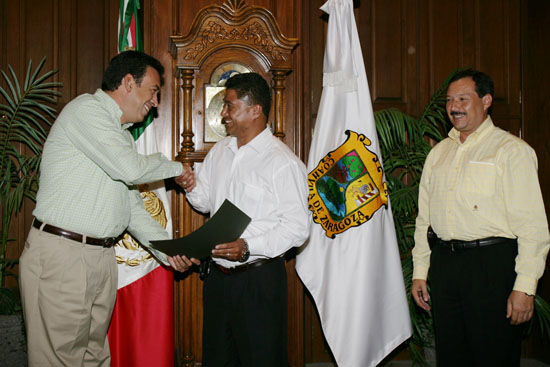 El gobernador Humberto Moreira Valdés entregó nuevos nombramientos