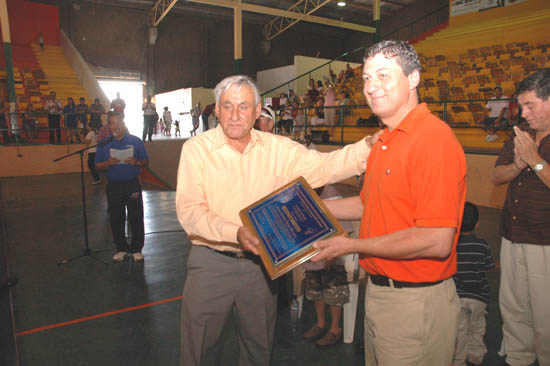 Inaugura alcalde escuela de baloncesto "Jesús Gerardo Reyes Morales"