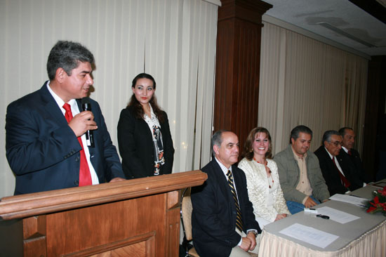 Asume Manuel Navarro presidencia del patronato de la Cruz Roja mexicana delegación Acuña