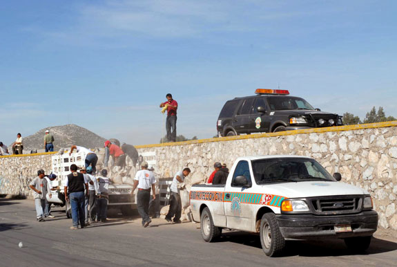 Inicia el gobierno del estado reforzamiento del muro de contención en el Bulevar Nazas, de Torreón