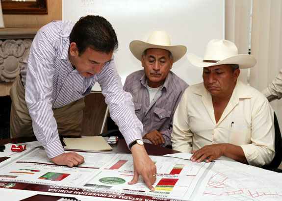 Encabeza el gobernador Humberto Moreira Valdés reuniones con alcaldes de la Región Laguna