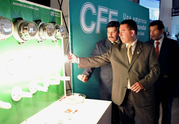 Inaugura alcalde Expo Ahorro de Energía Piedras Negras 2008