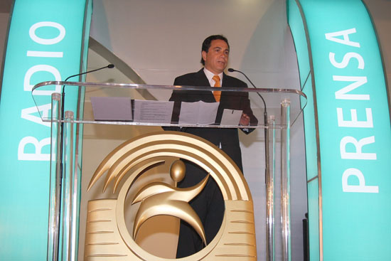 Entrega el gobernador Humberto Moreira Valdés el Premio Estatal de Periodismo Coahuila 2008