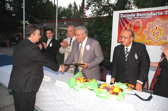 Participa alcalde Jesús Mario Flores en celebración de 40 aniversario de la fundación de la EST no. 5