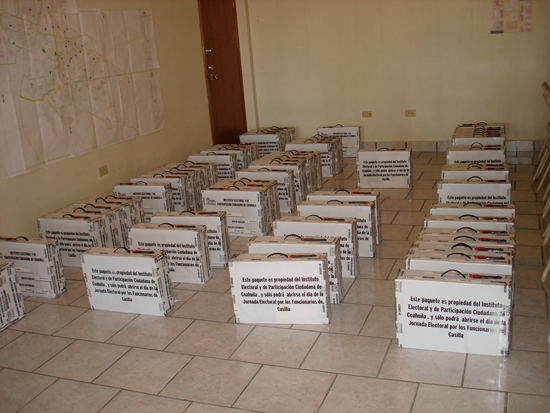 Entrega el IEPC paquetes electorales a funcionarios de casillas 