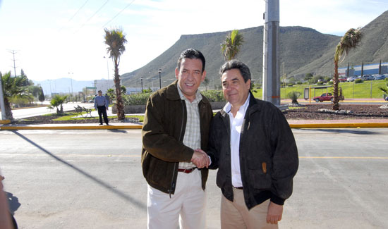  Inaugura el gobernador Humberto Moreira Valdés la transformación de la calzada Francisco i. Madero 