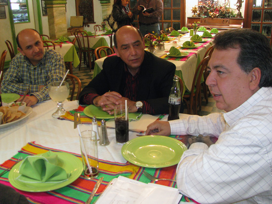 Se reúne alcalde electo Alberto Aguirre con funcionarios del INDAABIN 
