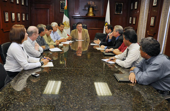 Se reúne alcalde Raúl Vela Erhard con comité de Entrega-Recepción 